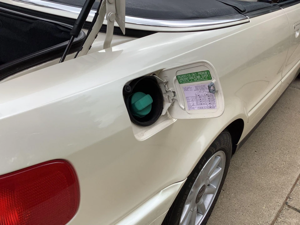 1996 Audi Coupe & Cabriolet - Image 14 of 31