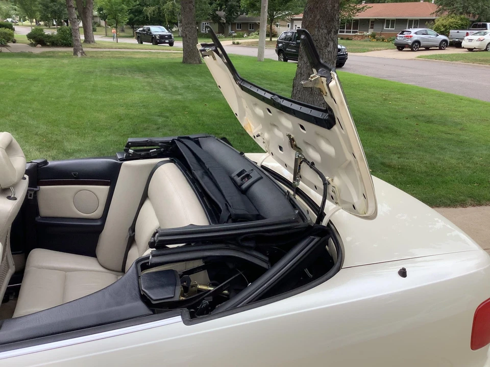 1996 Audi Coupe & Cabriolet - Image 26 of 31