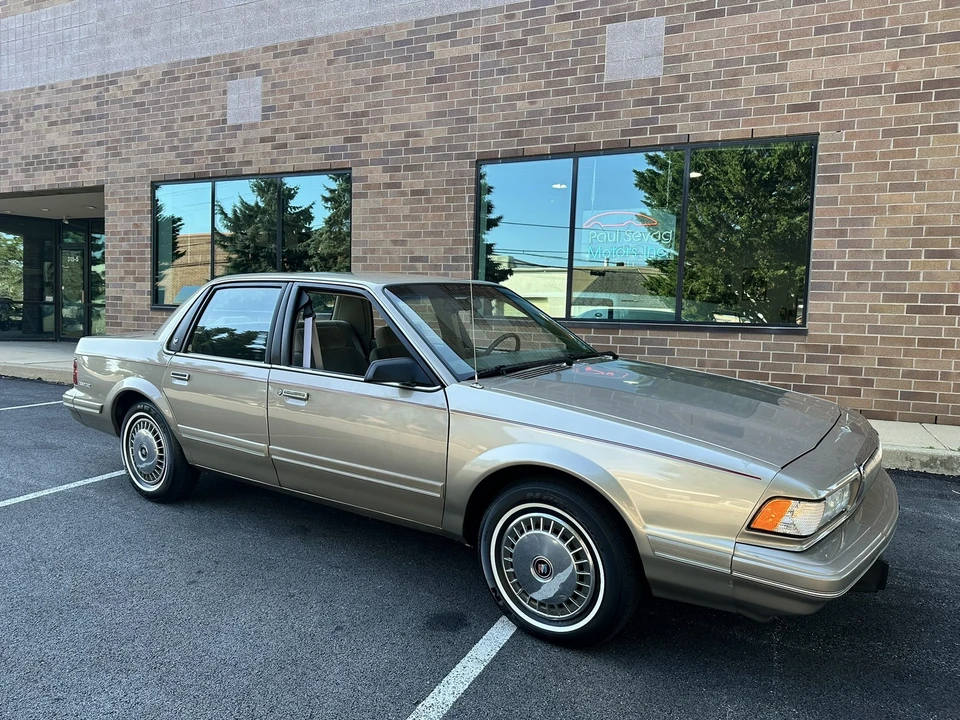 1996 Buick Century - Image 5 of 31