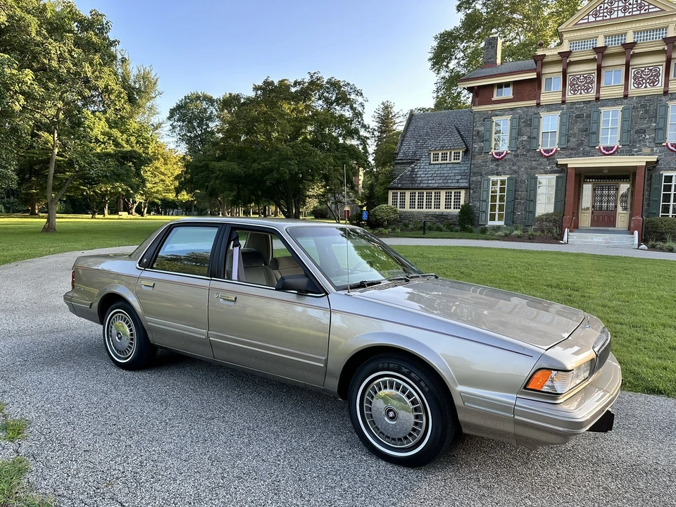 1996 Buick Century - Image 7 of 31