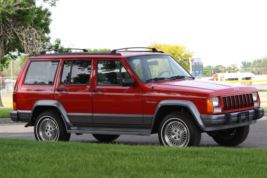1996 Jeep XJ Cherokee - Image 9 of 31