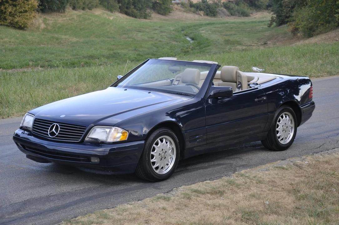 1996 Mercedes-Benz R129 SL-Class - Image 2 of 31