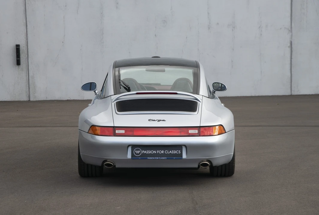 1996 Porsche 993 Carrera - Image 10 of 31