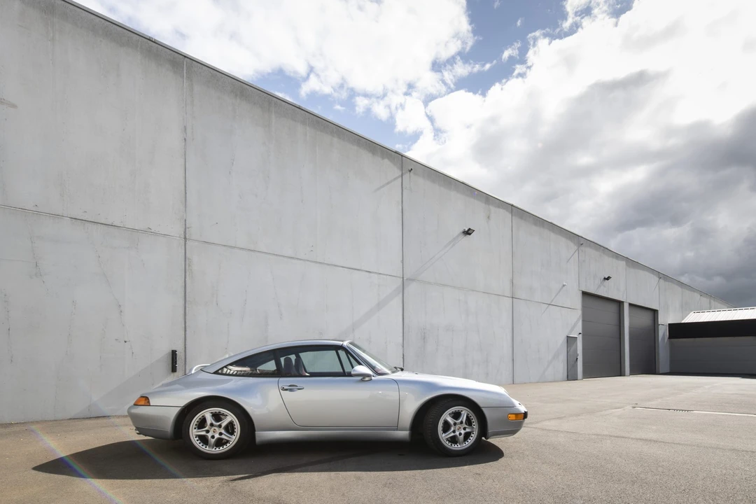 1996 Porsche 993 Carrera - Image 14 of 31