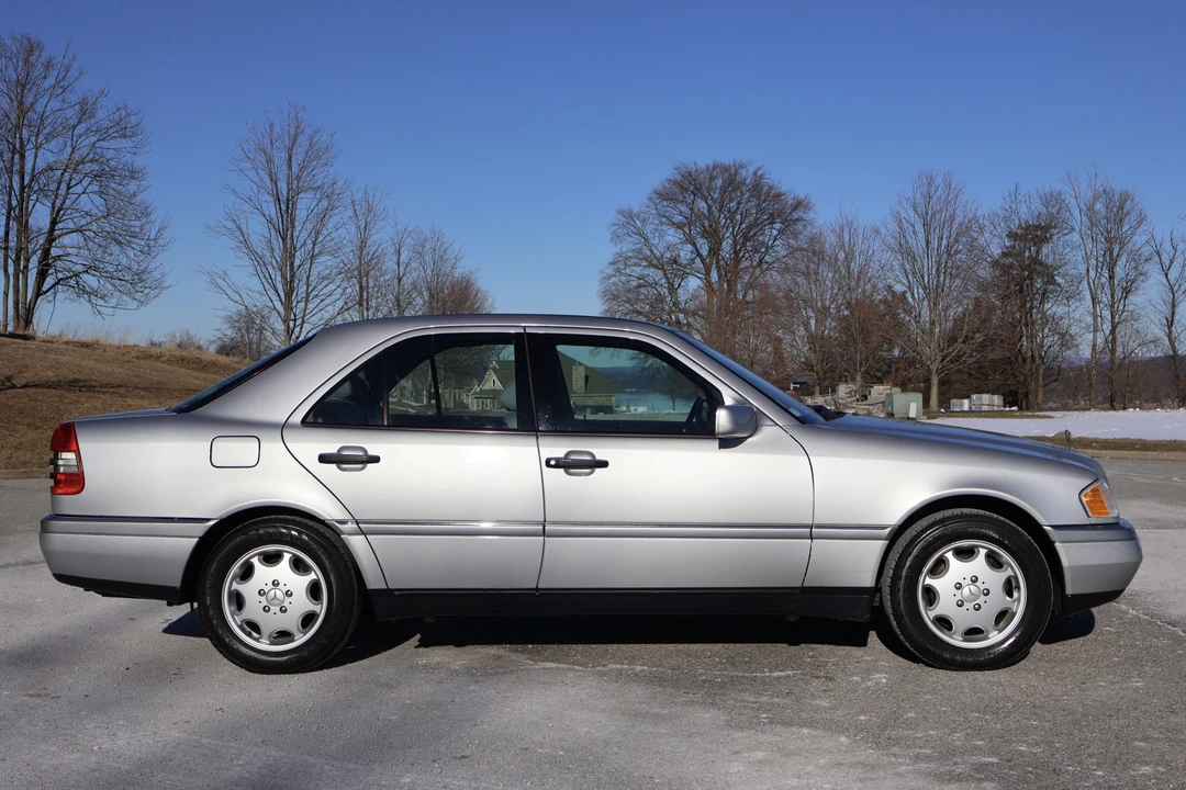 1997 Mercedes-Benz W202 C-Class - Image 10 of 31