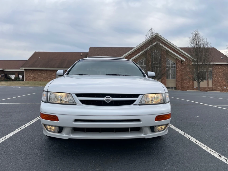 1997 Nissan Maxima 4th Gen - Image 14 of 31