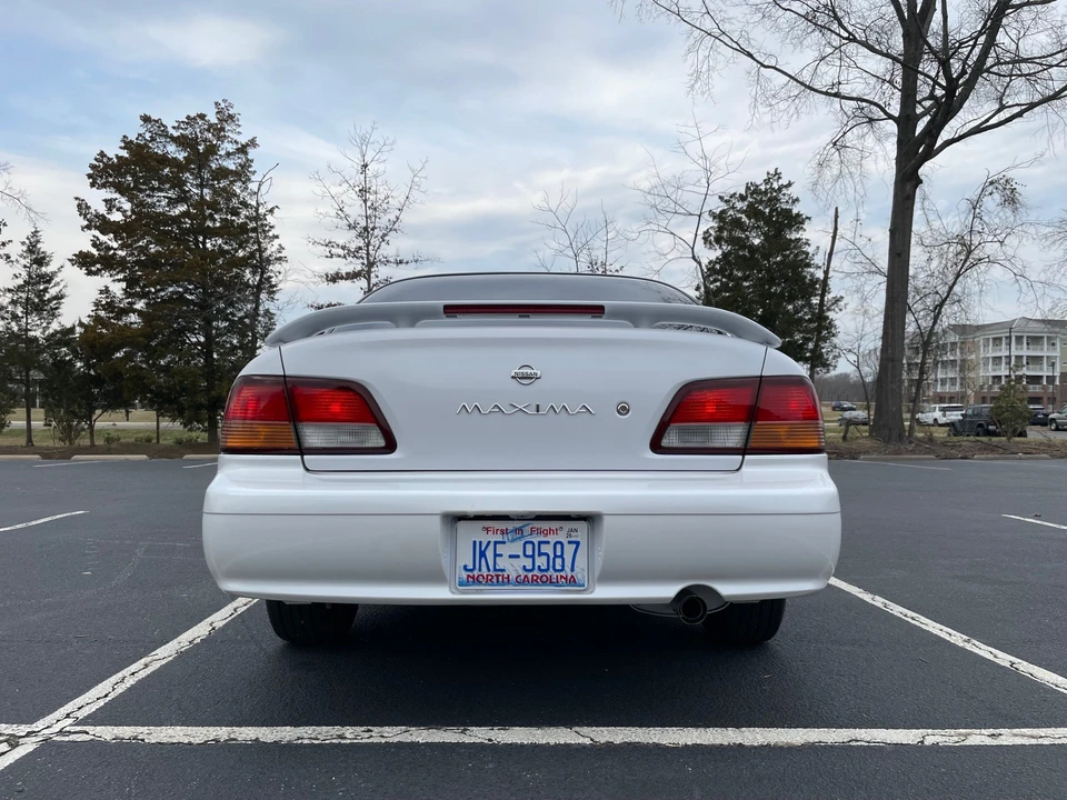 1997 Nissan Maxima 4th Gen - Image 15 of 31