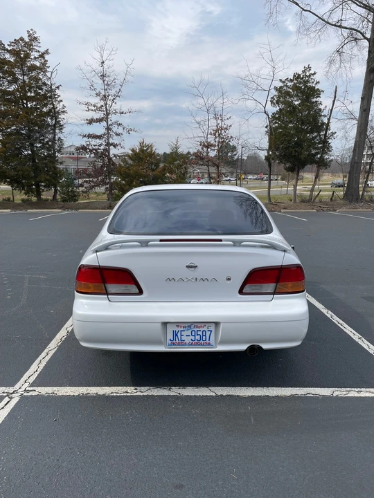 1997 Nissan Maxima 4th Gen - Image 9 of 31