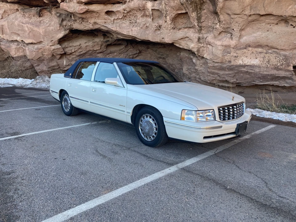 1998 Cadillac DeVille 7th Gen - Image 8 of 31