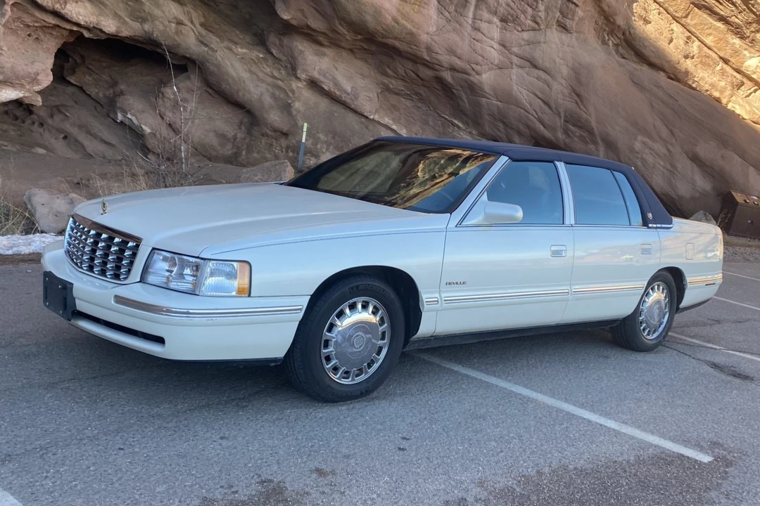 1998 Cadillac DeVille 7th Gen - Image 3 of 31