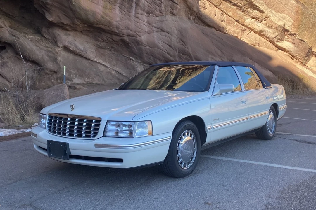 1998 Cadillac DeVille 7th Gen - Image 4 of 31