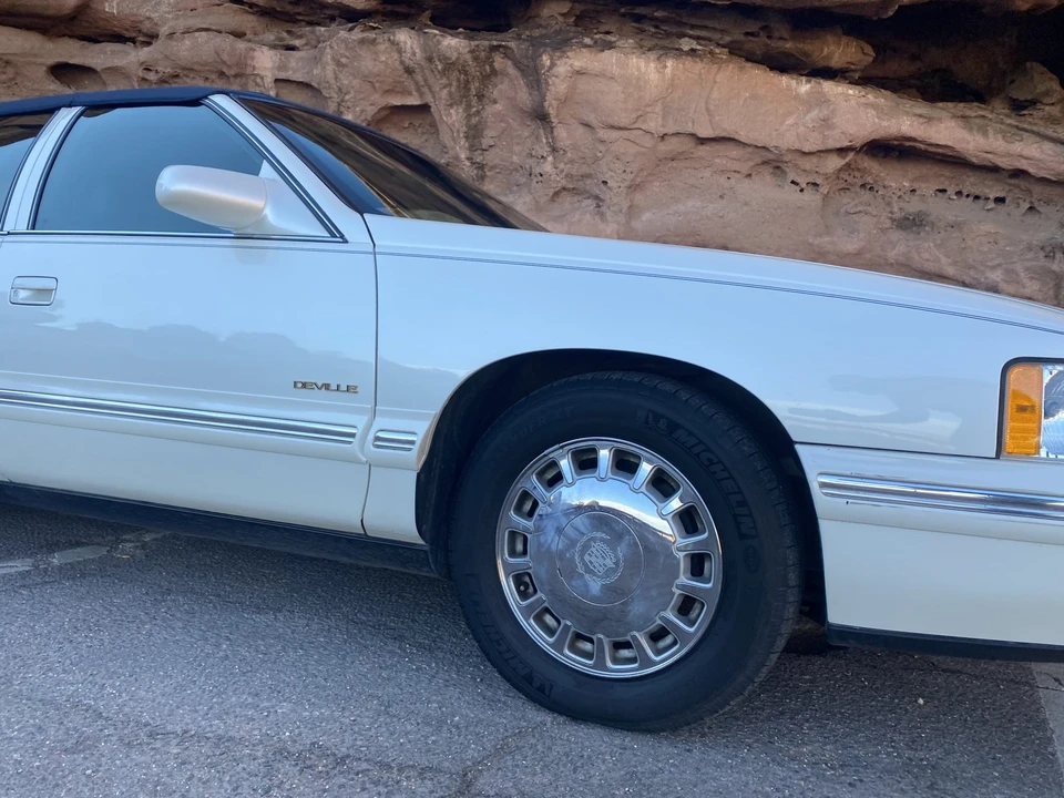 1998 Cadillac DeVille 7th Gen - Image 20 of 31