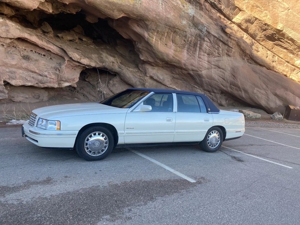 1998 Cadillac DeVille 7th Gen - Image 2 of 31