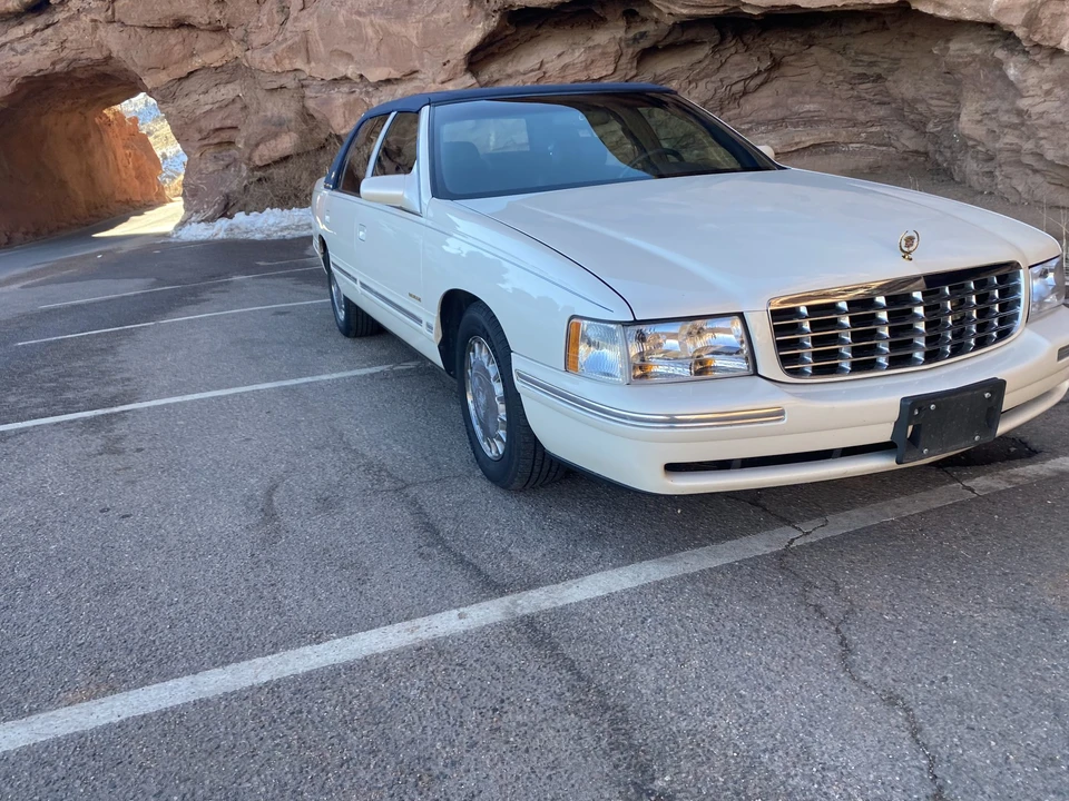 1998 Cadillac DeVille 7th Gen - Image 16 of 31