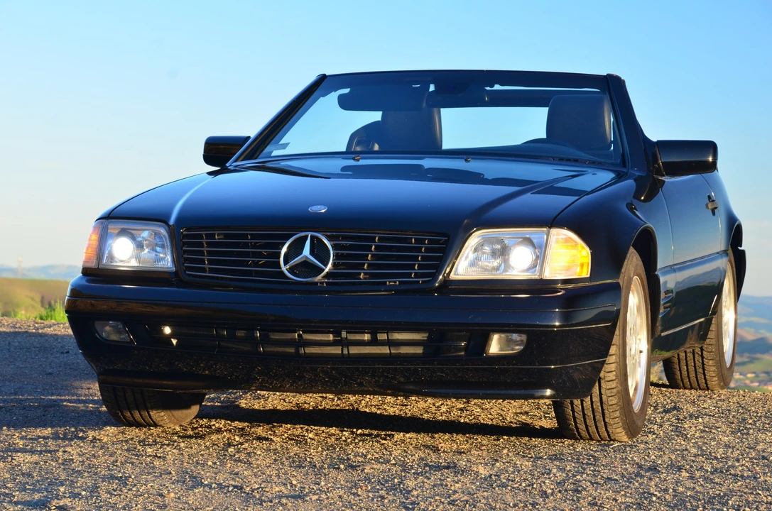1998 Mercedes-Benz R129 SL-Class - Image 2 of 31
