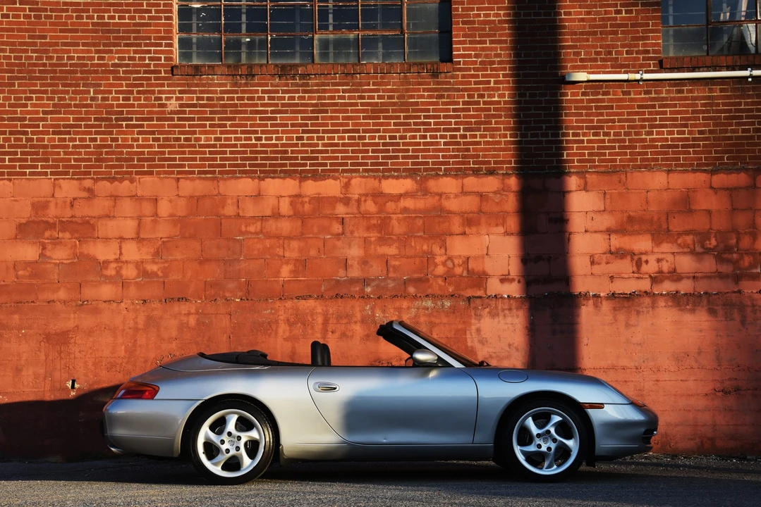 1999 Porsche 996 Carrera - Image 22 of 31