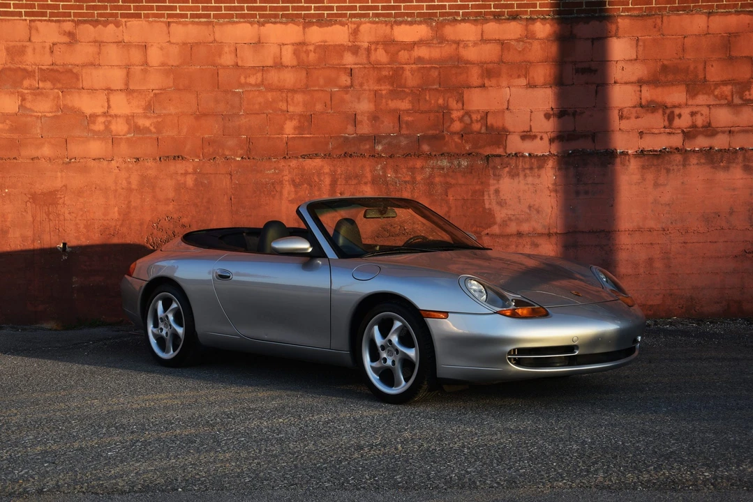1999 Porsche 996 Carrera - Image 25 of 31