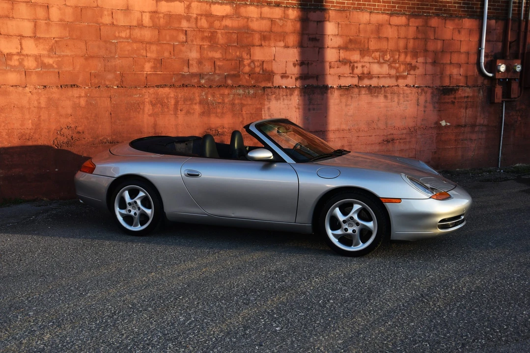 1999 Porsche 996 Carrera - Image 23 of 31