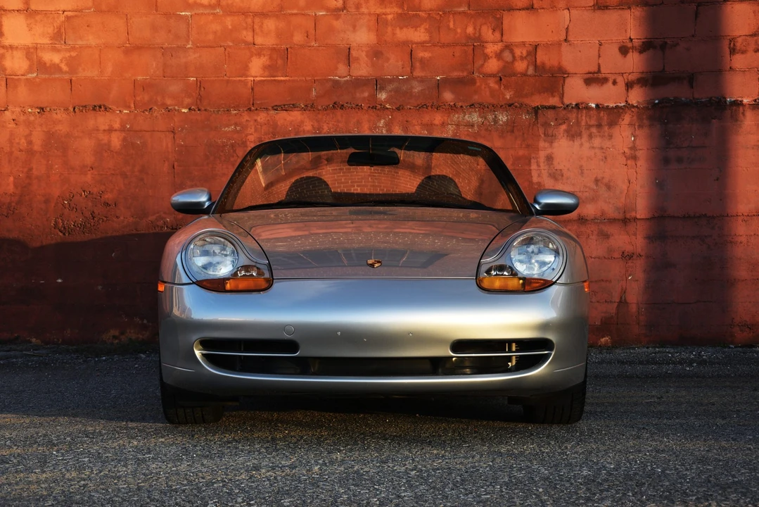 1999 Porsche 996 Carrera - Image 28 of 31