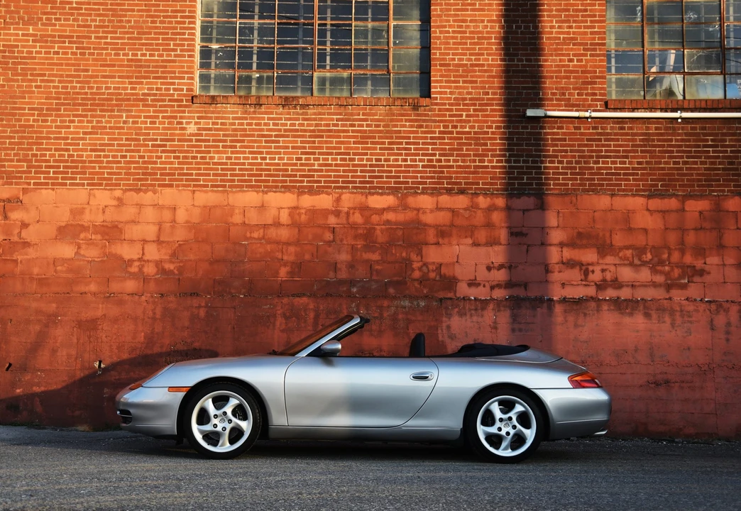 1999 Porsche 996 Carrera - Image 8 of 31