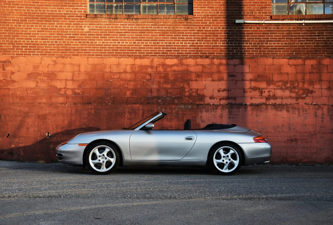 1999 Porsche 996 Carrera - Image 6 of 31