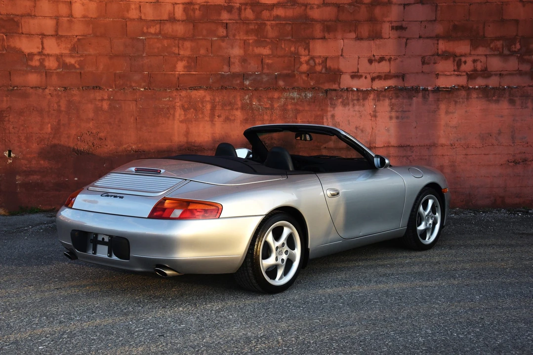 1999 Porsche 996 Carrera - Image 18 of 31