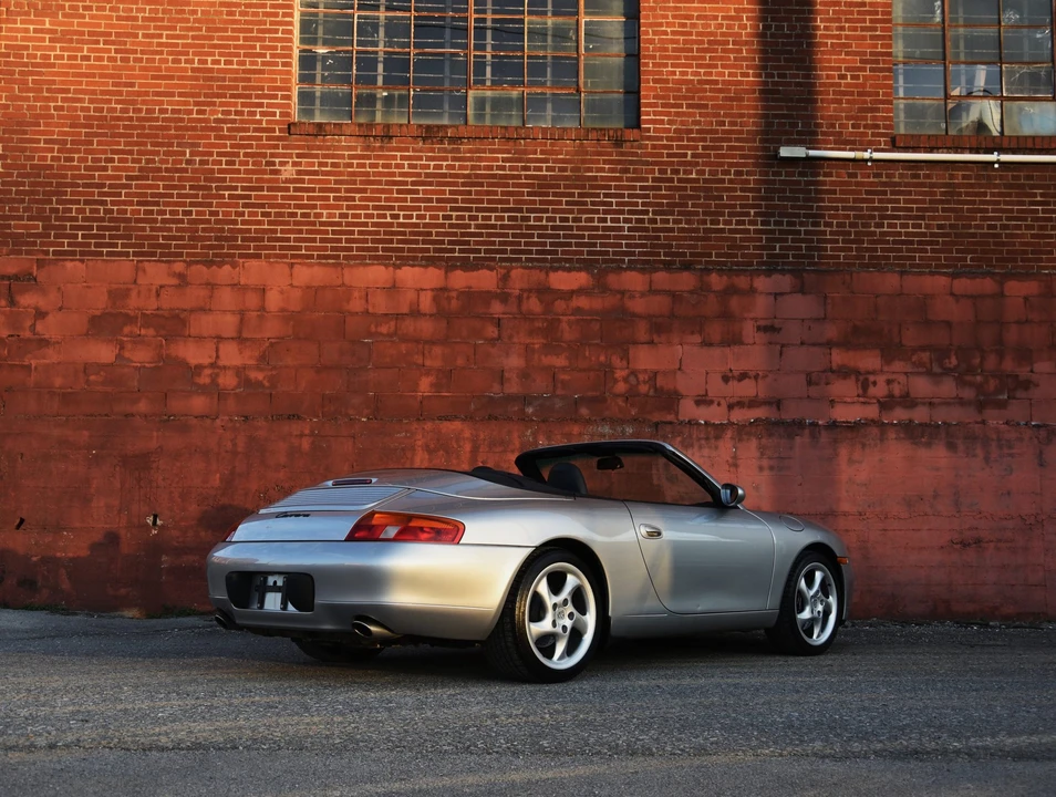 1999 Porsche 996 Carrera - Image 16 of 31