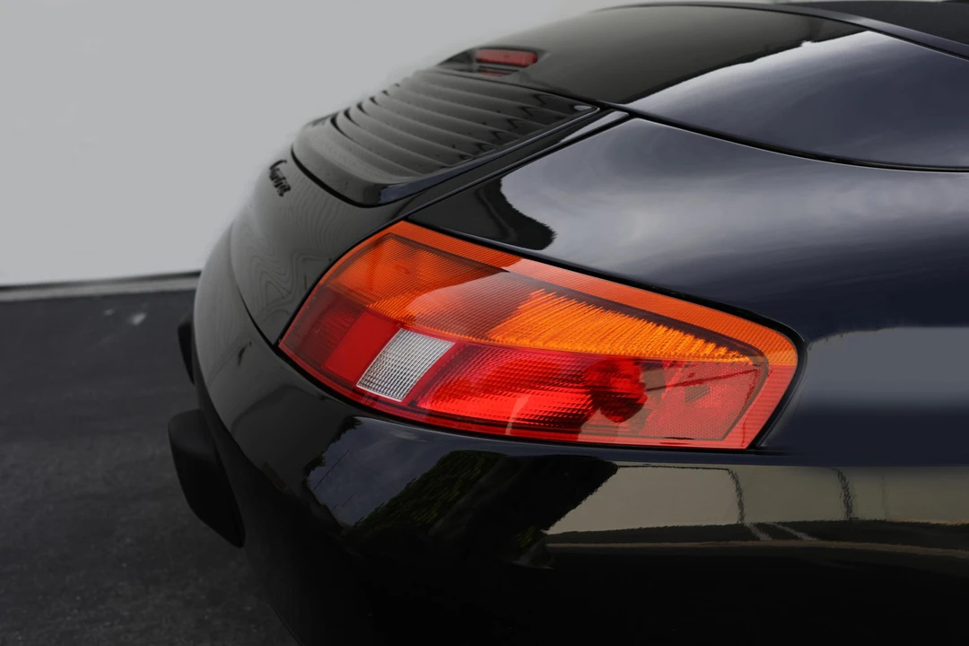 1999 Porsche 996 Carrera - Image 22 of 31