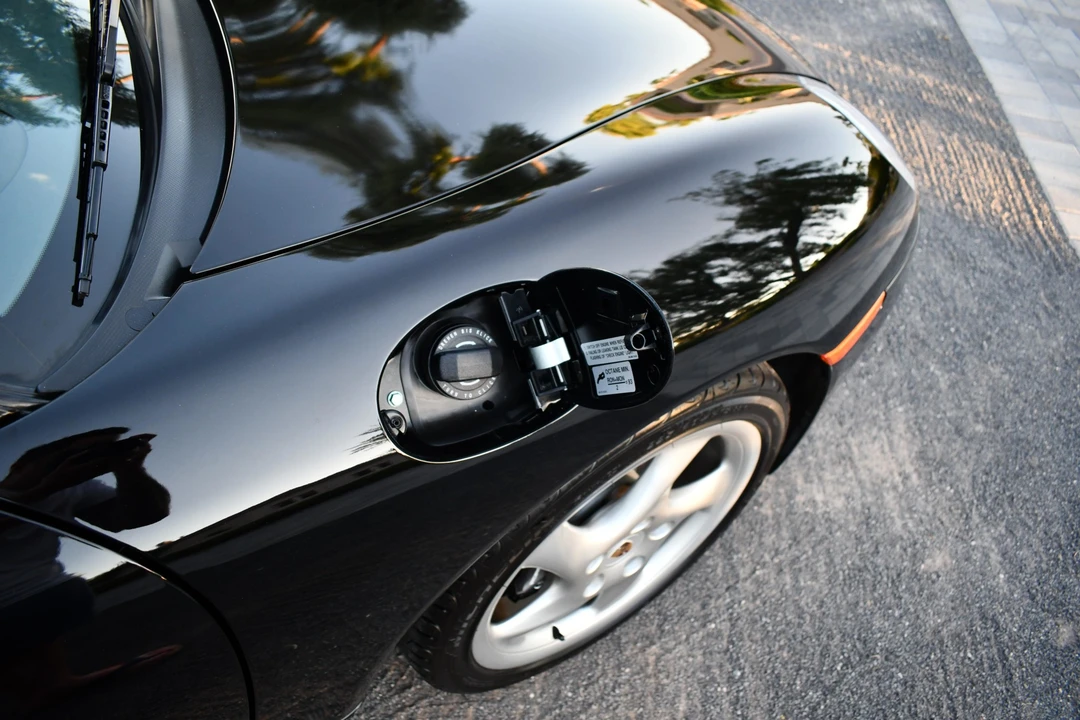 1999 Porsche 996 Carrera - Image 23 of 31