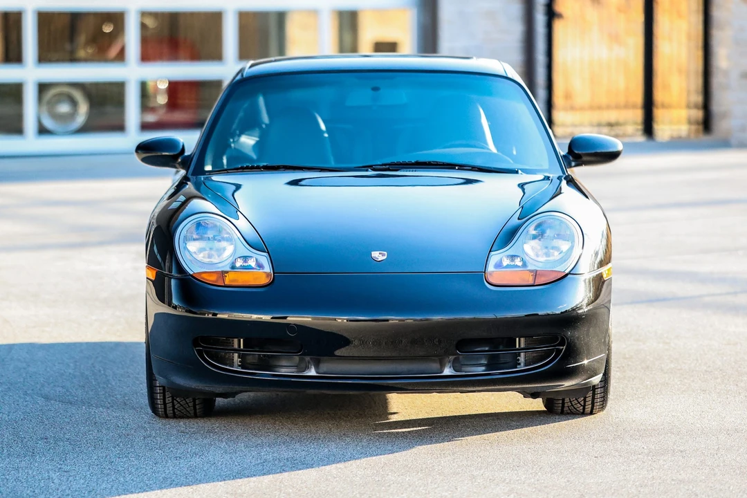 1999 Porsche 996 Carrera - Image 10 of 31