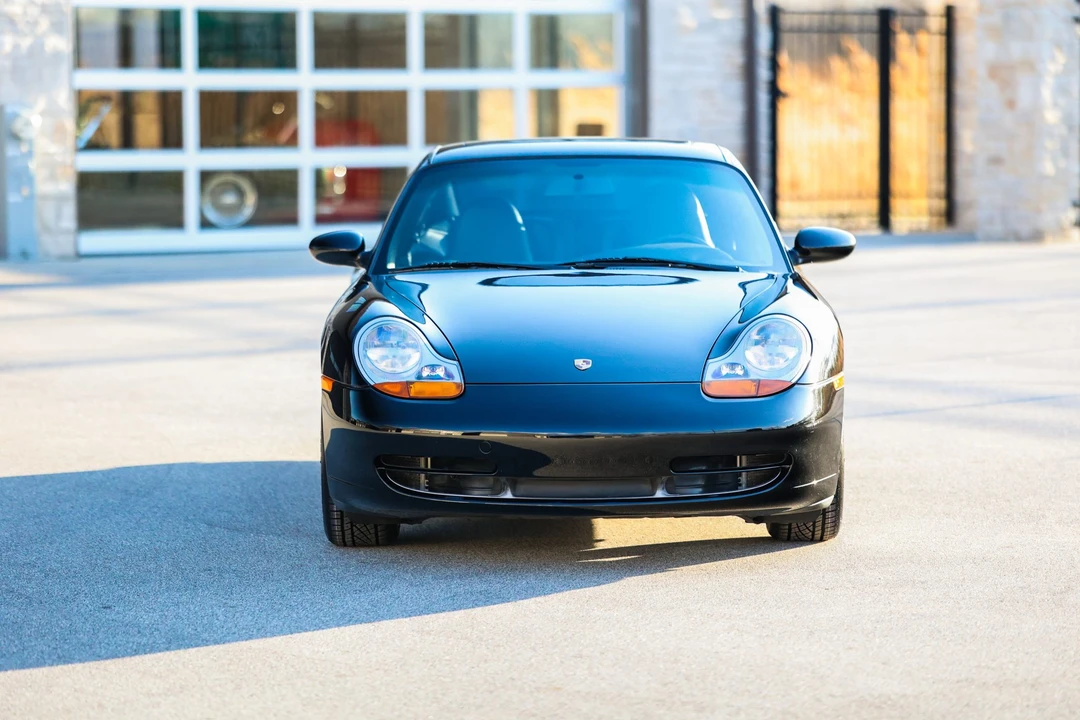 1999 Porsche 996 Carrera - Image 9 of 31