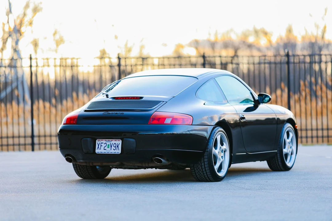1999 Porsche 996 Carrera - Image 30 of 31