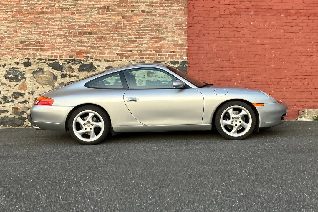 1999 Porsche 996 Carrera - Image 27 of 31