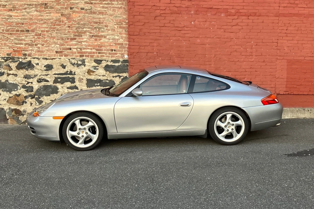 1999 Porsche 996 Carrera - Image 10 of 31
