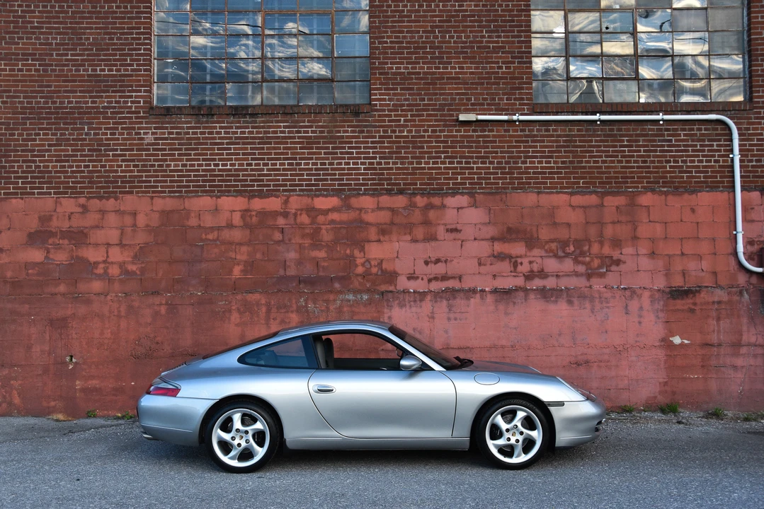 1999 Porsche 996 Carrera - Image 12 of 31