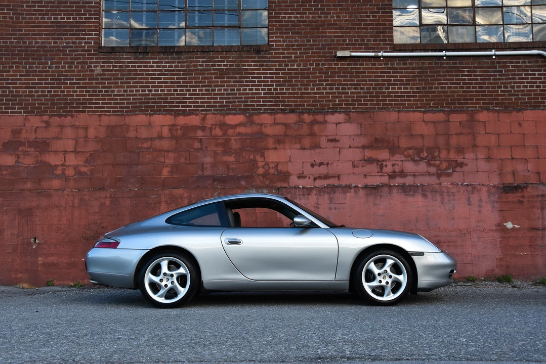 1999 Porsche 996 Carrera - Image 14 of 31