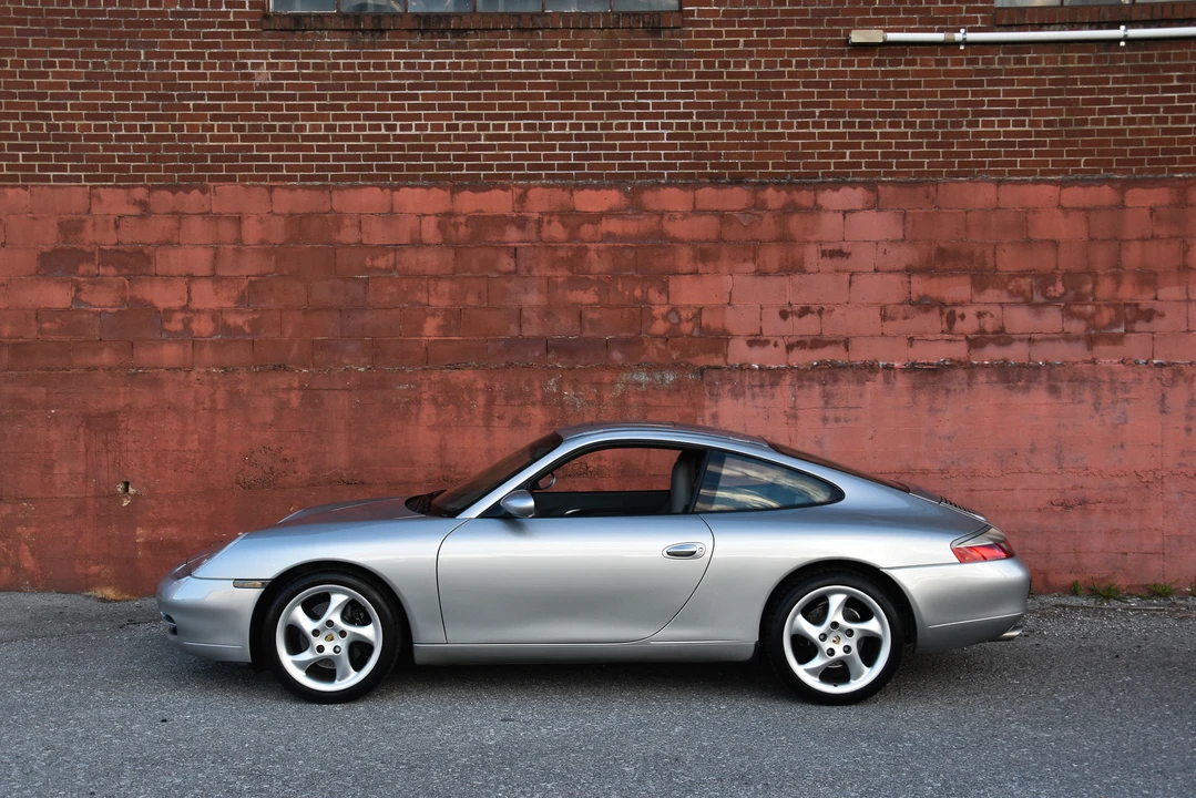 1999 Porsche 996 Carrera - Image 25 of 31