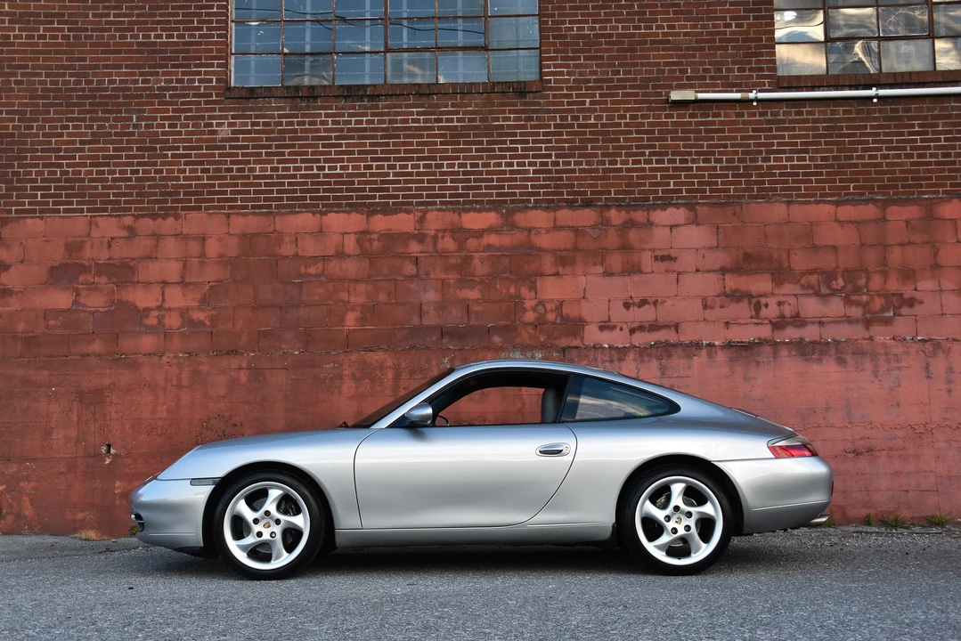 1999 Porsche 996 Carrera - Image 27 of 31