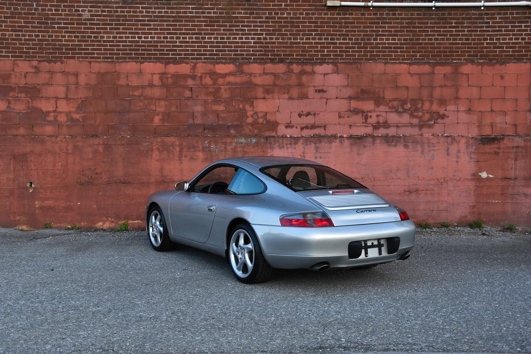 1999 Porsche 996 Carrera - Image 19 of 31