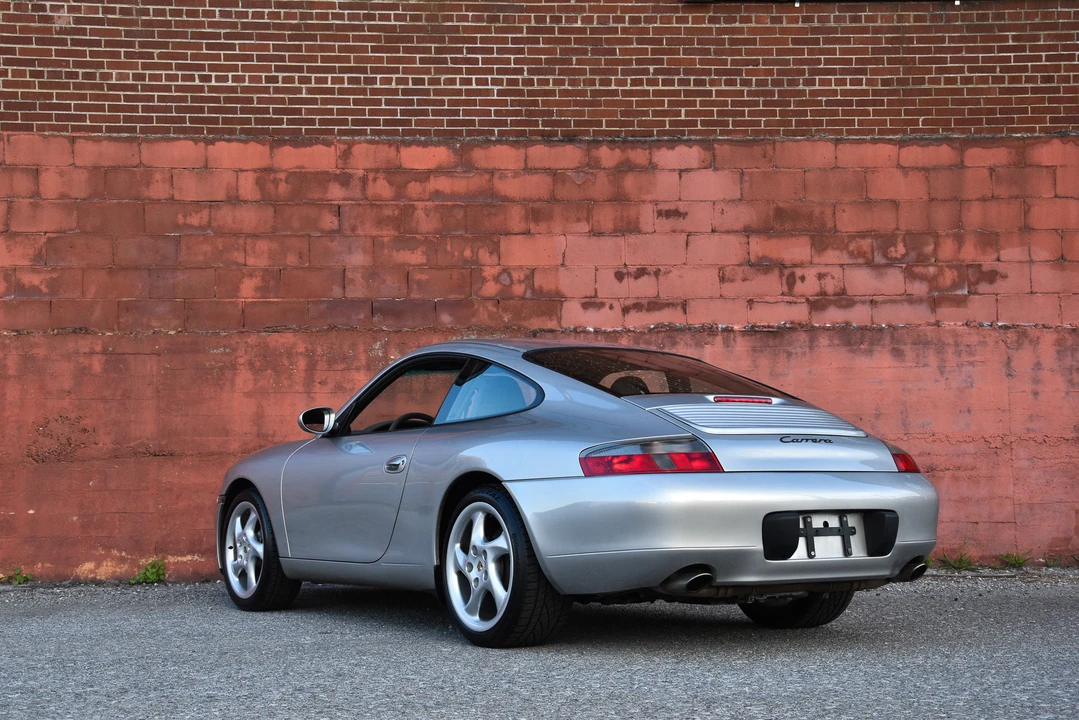 1999 Porsche 996 Carrera - Image 22 of 31