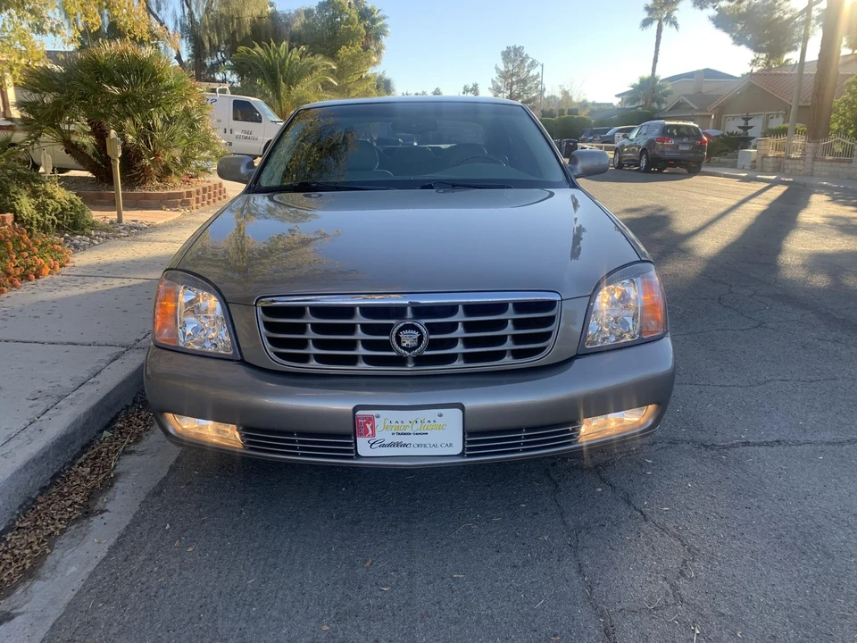 2000 Cadillac DeVille 8th Gen - Image 2 of 31
