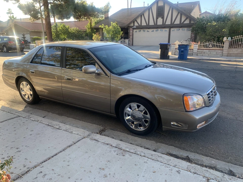 2000 Cadillac DeVille 8th Gen - Image 4 of 31