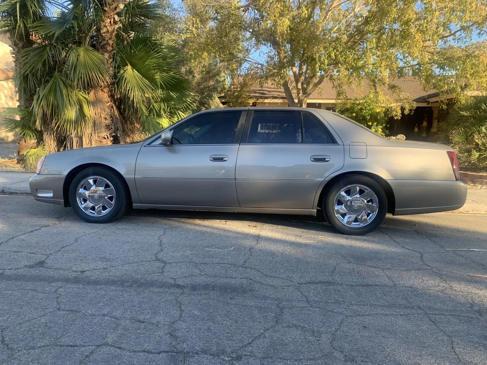 2000 Cadillac DeVille 8th Gen - Image 11 of 31