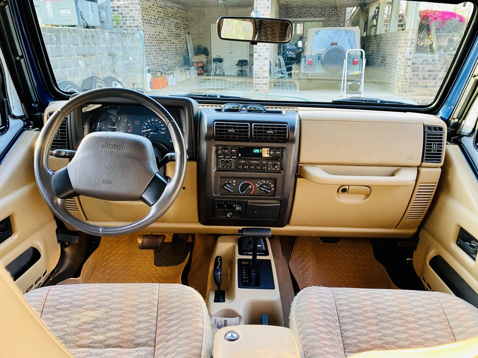 2000 Jeep TJ Wrangler - Image 28 of 31