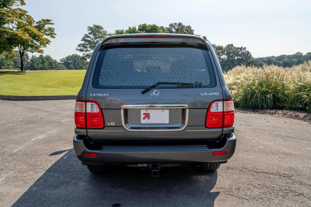 2000 Lexus LX 2nd Gen - Image 23 of 31