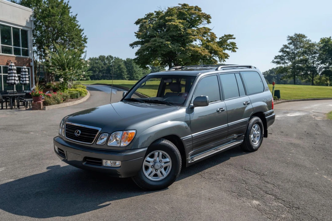 2000 Lexus LX 2nd Gen - Image 8 of 31