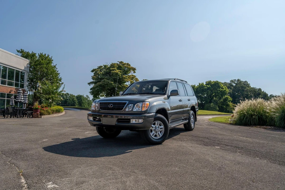 2000 Lexus LX 2nd Gen - Image 7 of 31
