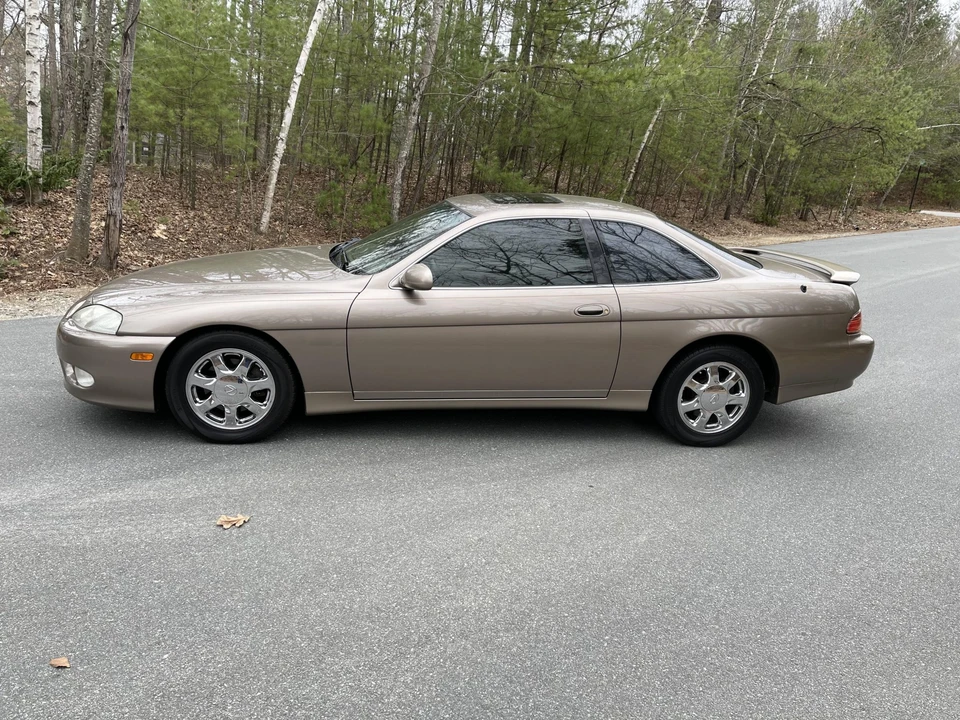 2000 Lexus SC400 - Image 9 of 31