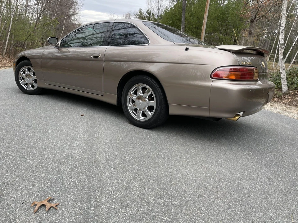 2000 Lexus SC400 - Image 10 of 31