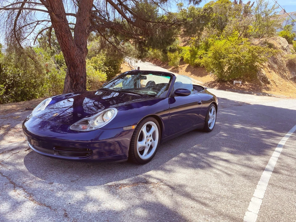 2000 Porsche 996 Carrera - Image 2 of 31